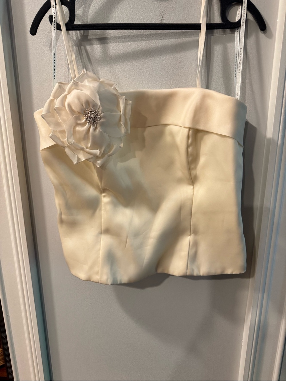 Watters & Watters Ivory Satin Floral Appliqué Camisole Top Sleveless